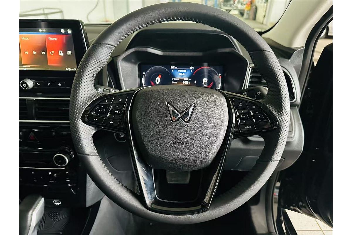 XUV 3X0 AX5L