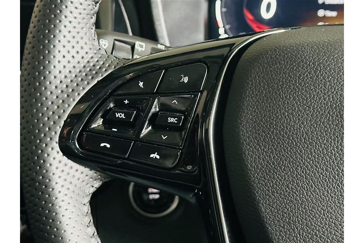 XUV 3X0 AX5L