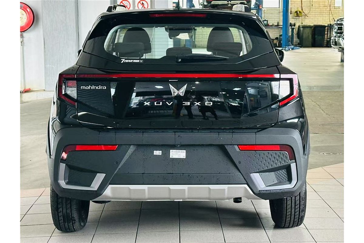 XUV 3X0 AX5L