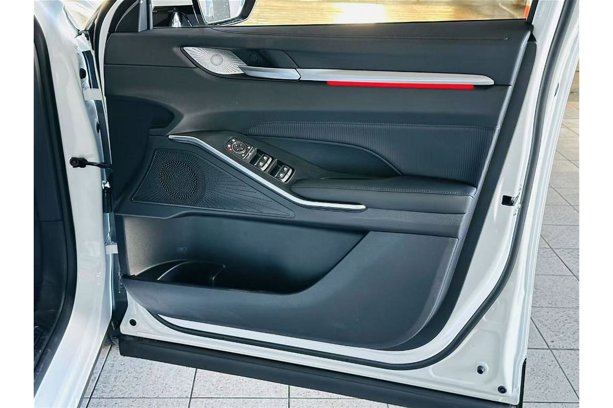 H6 Facelift Lux Auto Hybrid 4X2