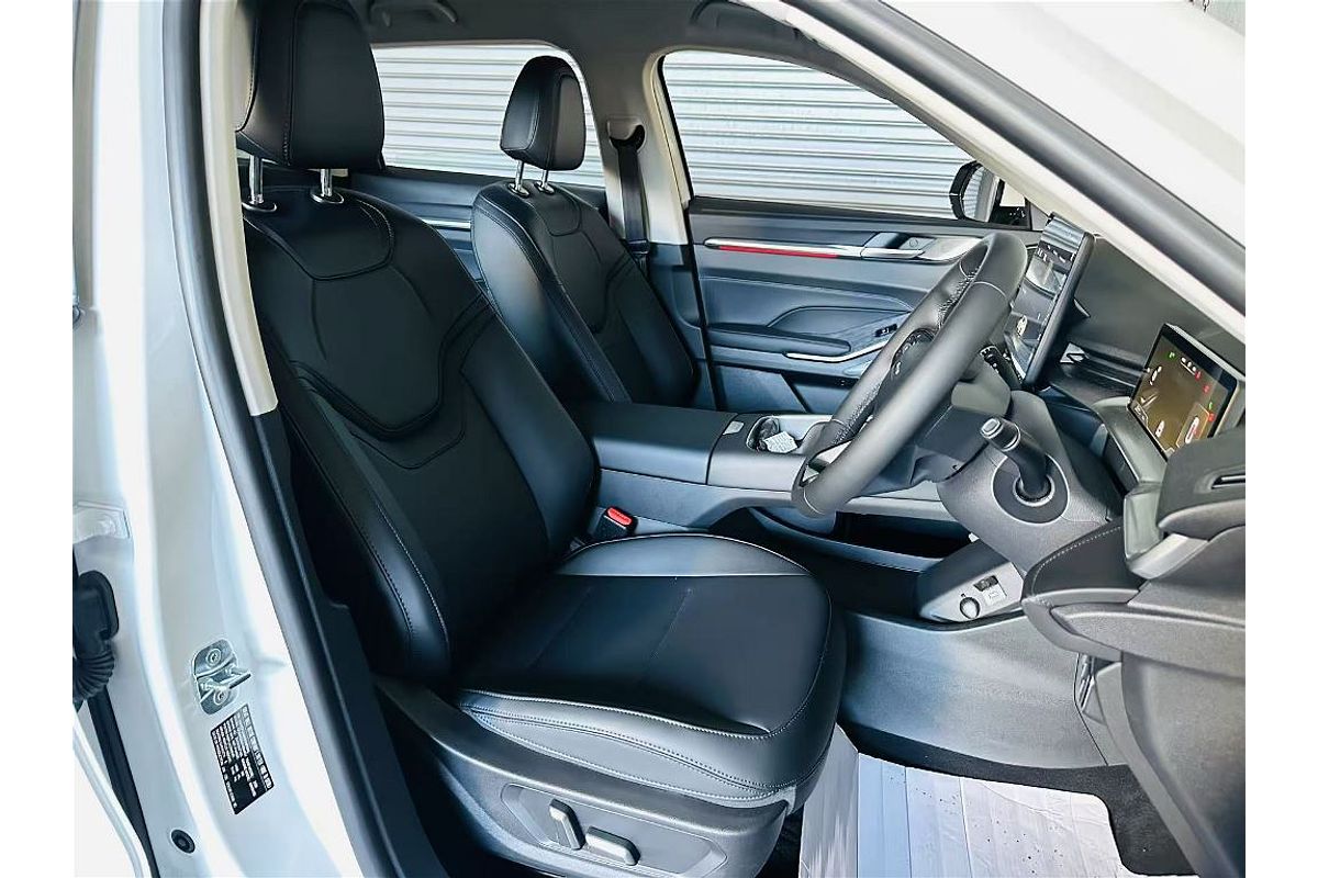 H6 Facelift Lux Auto Hybrid 4X2