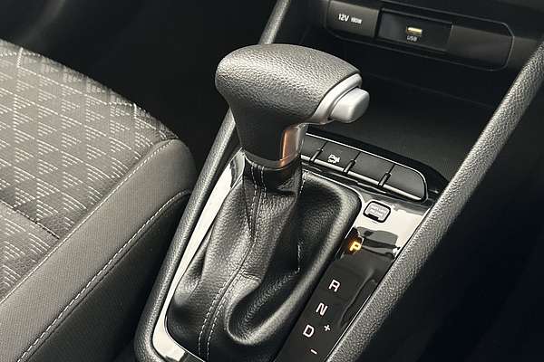 2022 Kia Rio S YB