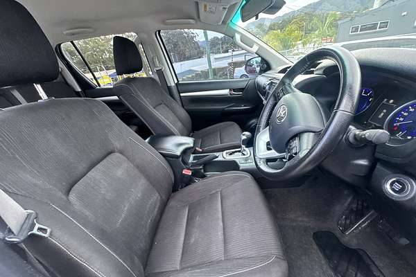 2020 Toyota Hilux SR5 GUN126R 4X4