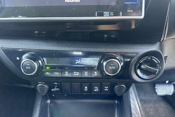 2020 Toyota Hilux SR5 GUN126R 4X4