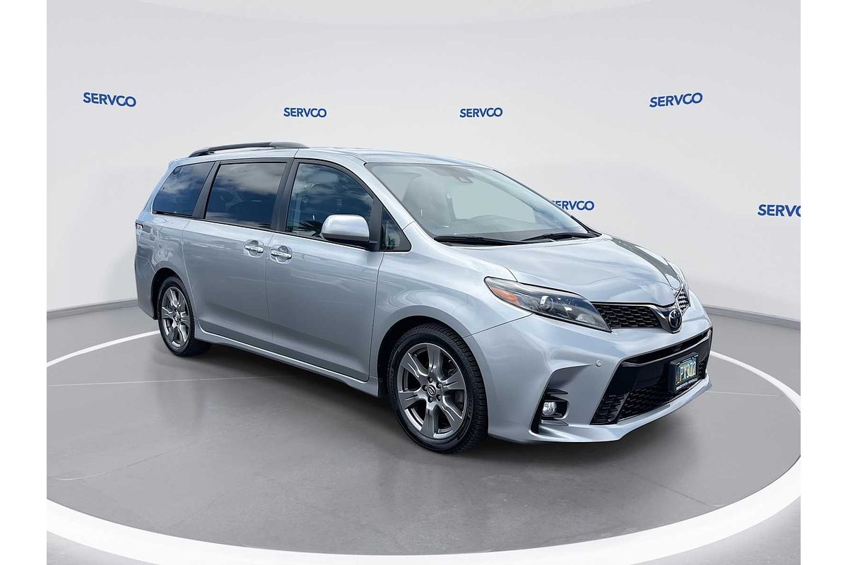 2018 Toyota SIENNA SE Premium