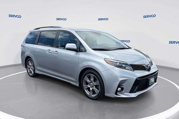 2018 Toyota SIENNA SE Premium
