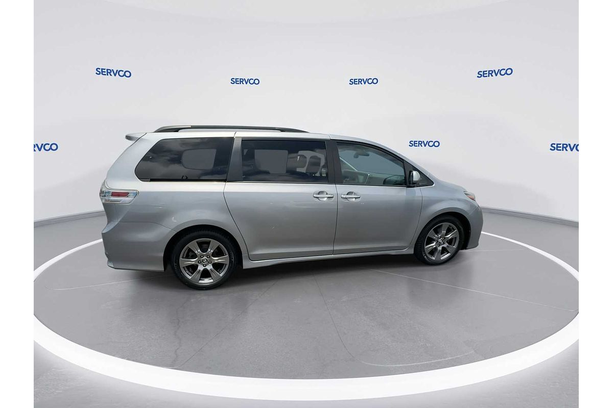 2018 Toyota SIENNA SE Premium