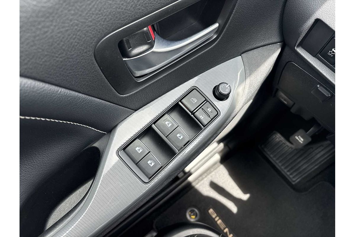 2018 Toyota SIENNA SE Premium