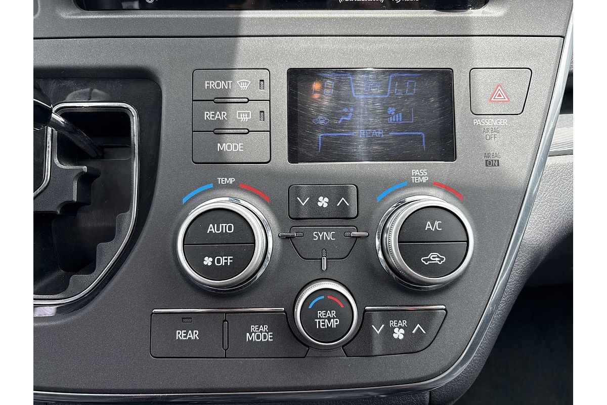 2018 Toyota SIENNA SE Premium