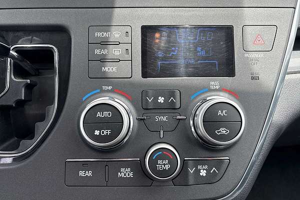 2018 Toyota SIENNA SE Premium