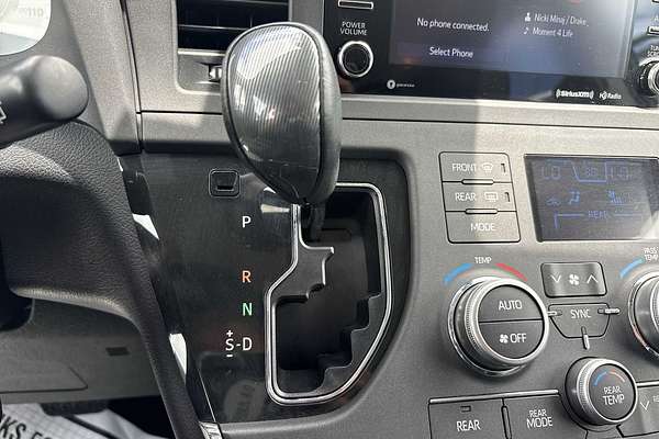 2018 Toyota SIENNA SE Premium