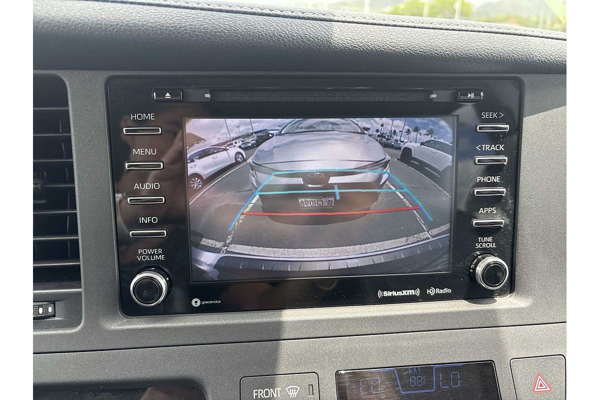 2018 Toyota SIENNA SE Premium