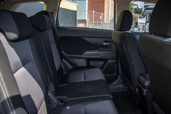 2017 Mitsubishi Outlander ES ZL