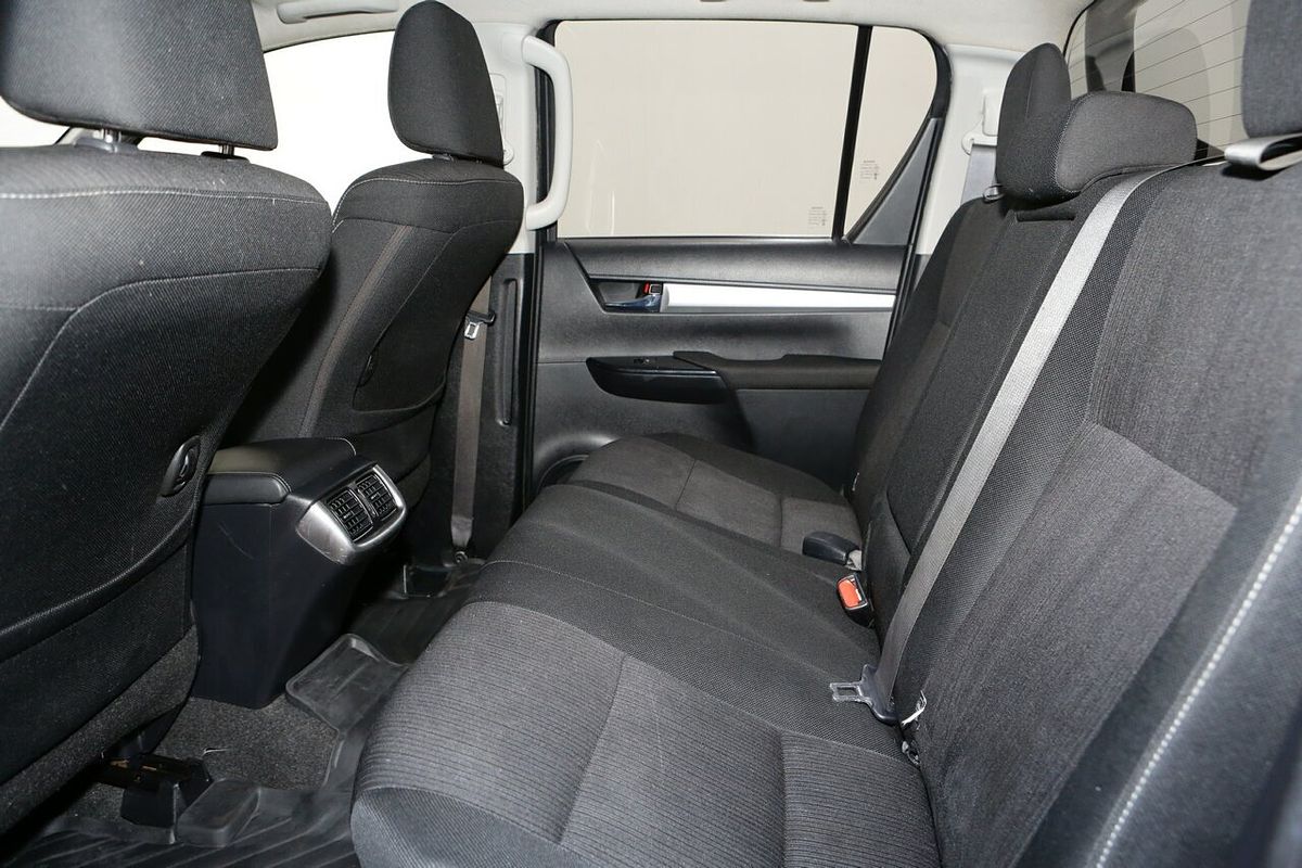 2022 Toyota Hilux SR5 GUN126R 4X4