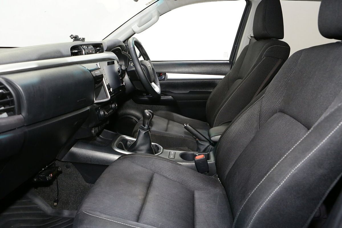 2022 Toyota Hilux SR5 GUN126R 4X4