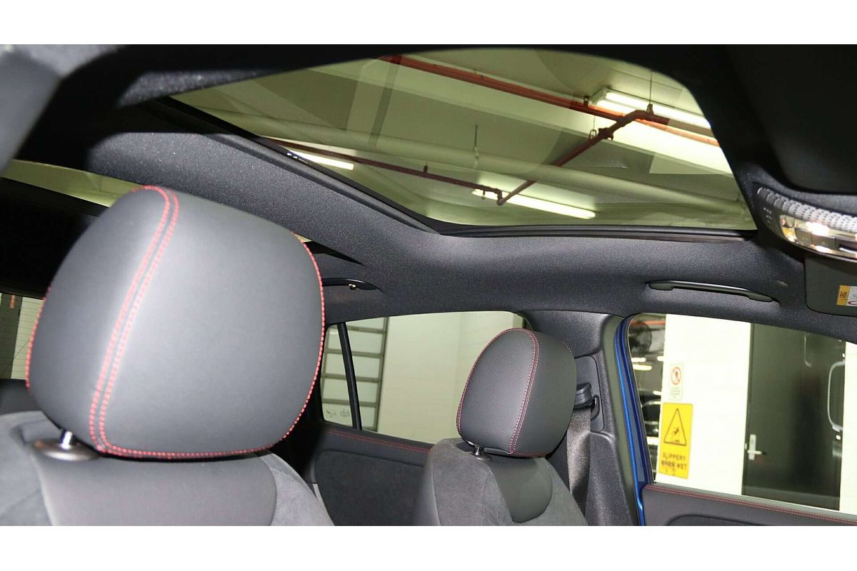 2025 Mercedes-Benz GLA-Class GLA250 H247