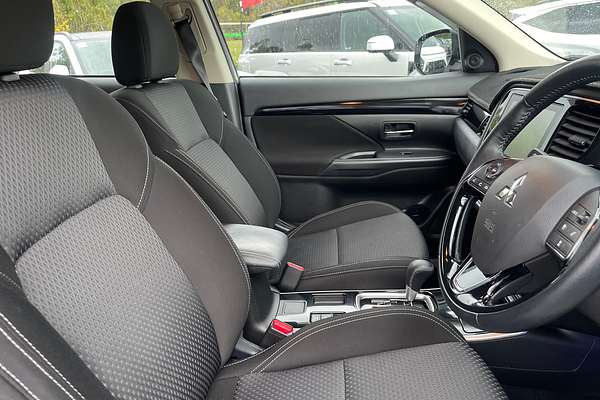 2021 Mitsubishi Outlander ES ZL