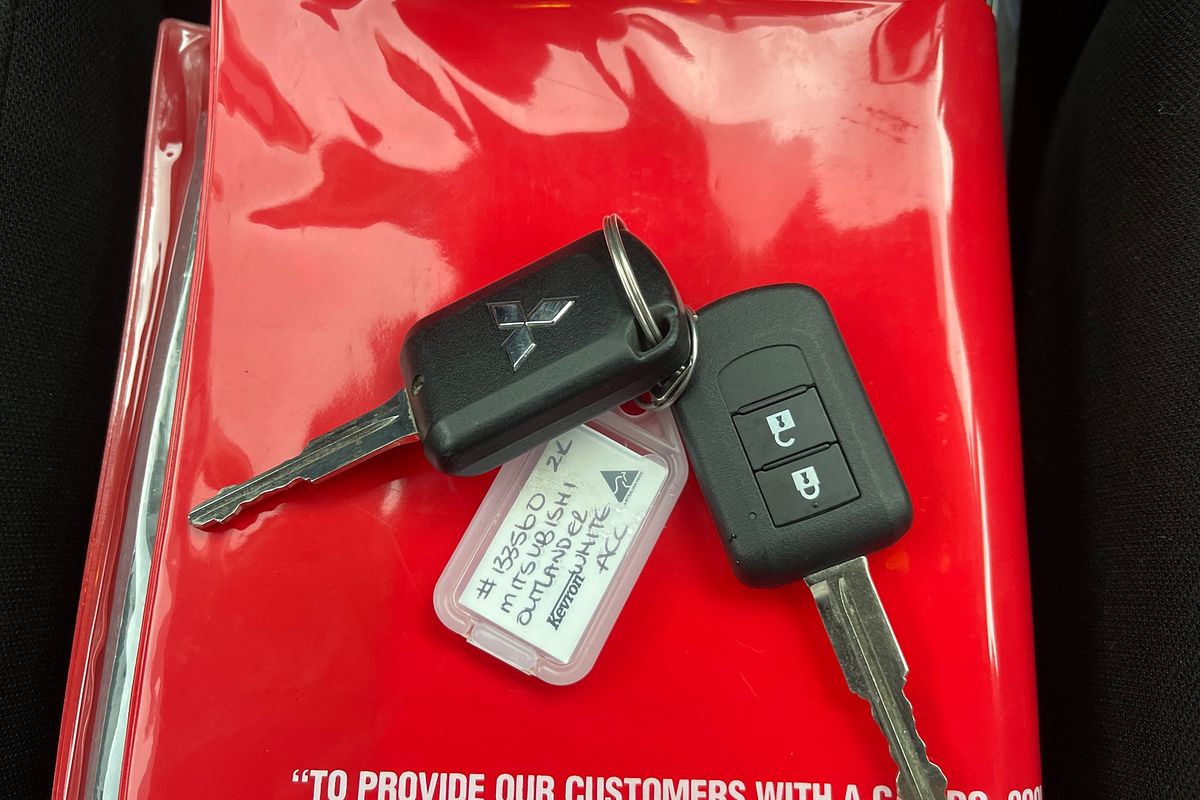 2021 Mitsubishi Outlander ES ZL