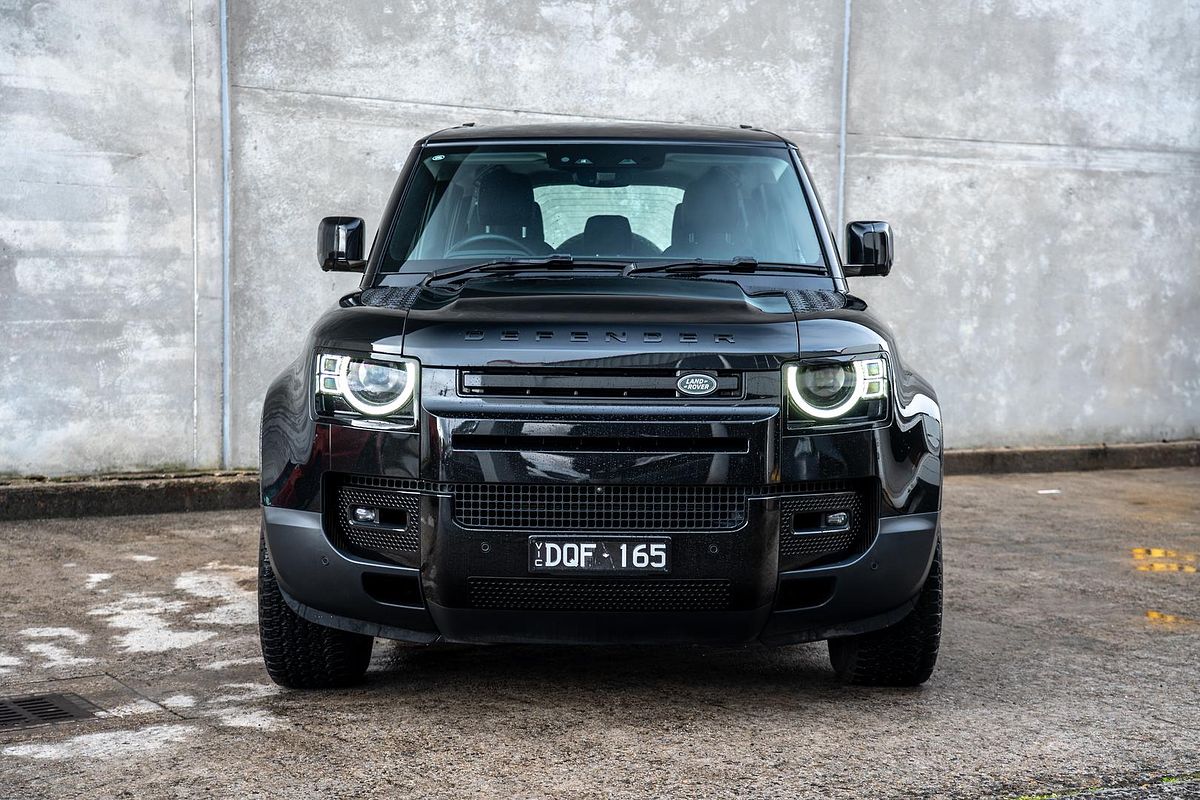 2022 Land Rover Defender 110 D300 SE L663