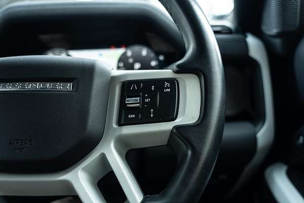 2022 Land Rover Defender 110 D300 SE L663