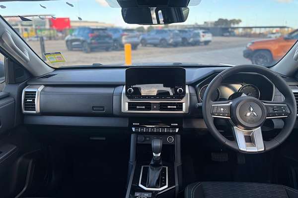 2024 Mitsubishi Triton GLS MV 4X4