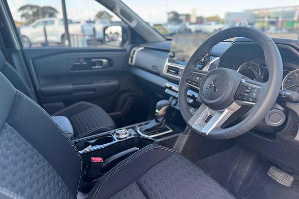 2024 Mitsubishi Triton GLS MV 4X4