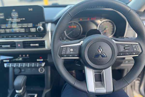 2024 Mitsubishi Triton GLS MV 4X4