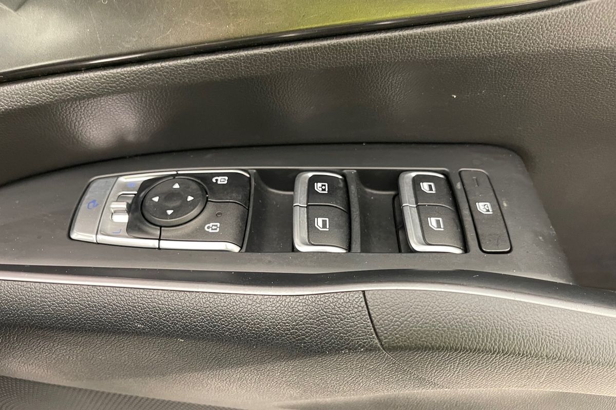 2023 Kia Sorento Sport MQ4