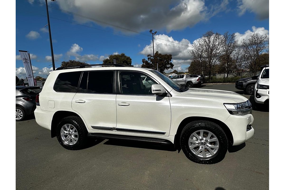 2021 Toyota Landcruiser Sahara VDJ200R