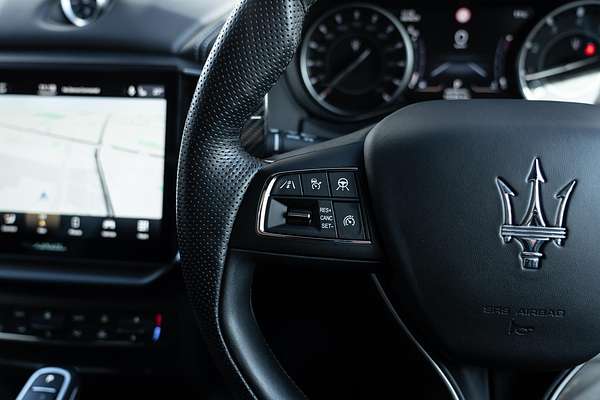 2022 Maserati Ghibli Modena M157