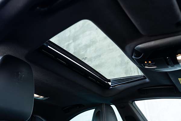 2022 Maserati Ghibli Modena M157