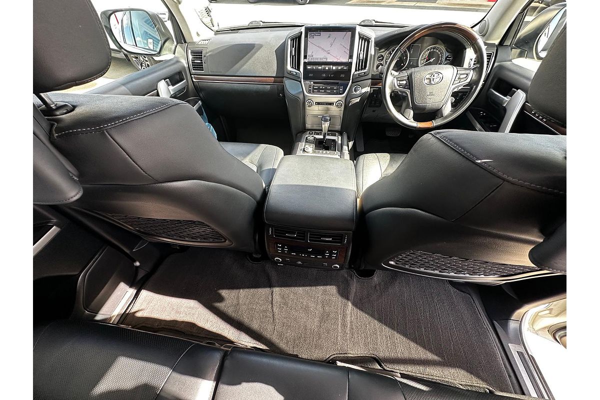 2021 Toyota Landcruiser Sahara VDJ200R