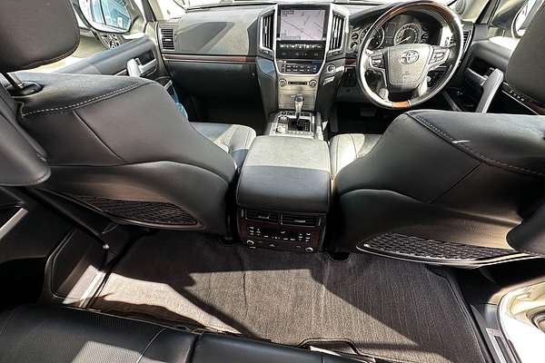 2021 Toyota Landcruiser Sahara VDJ200R