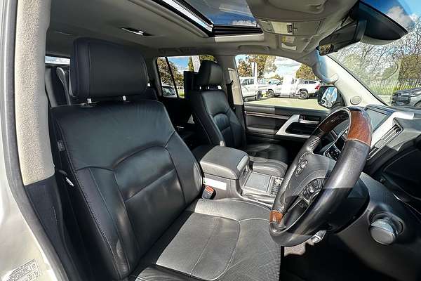 2021 Toyota Landcruiser Sahara VDJ200R