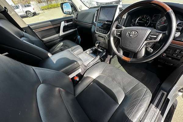 2021 Toyota Landcruiser Sahara VDJ200R