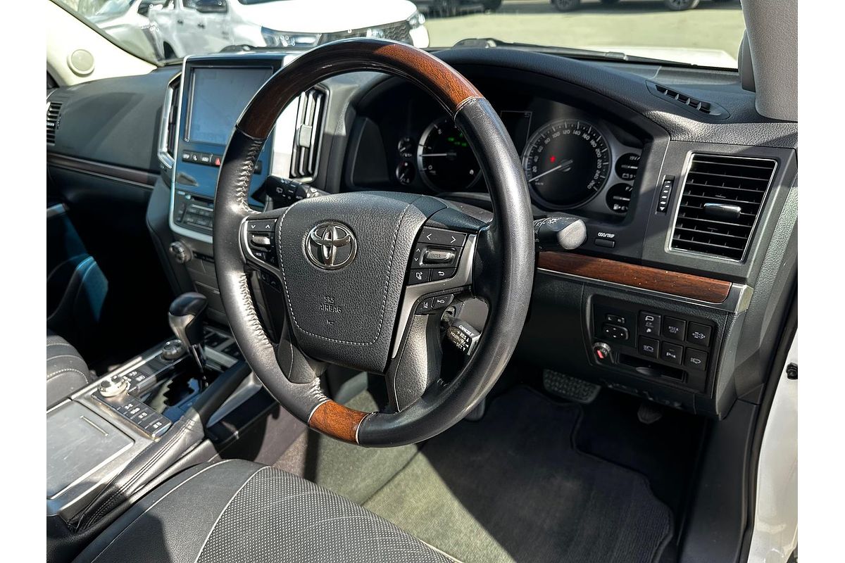 2021 Toyota Landcruiser Sahara VDJ200R