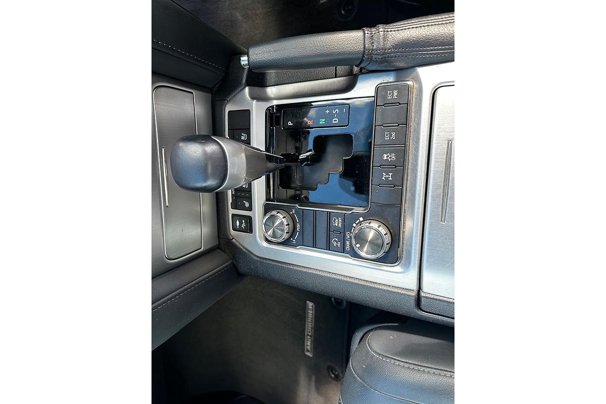 2021 Toyota Landcruiser Sahara VDJ200R