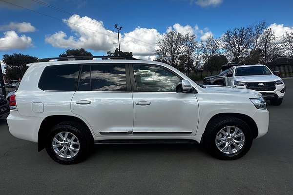 2021 Toyota Landcruiser Sahara VDJ200R