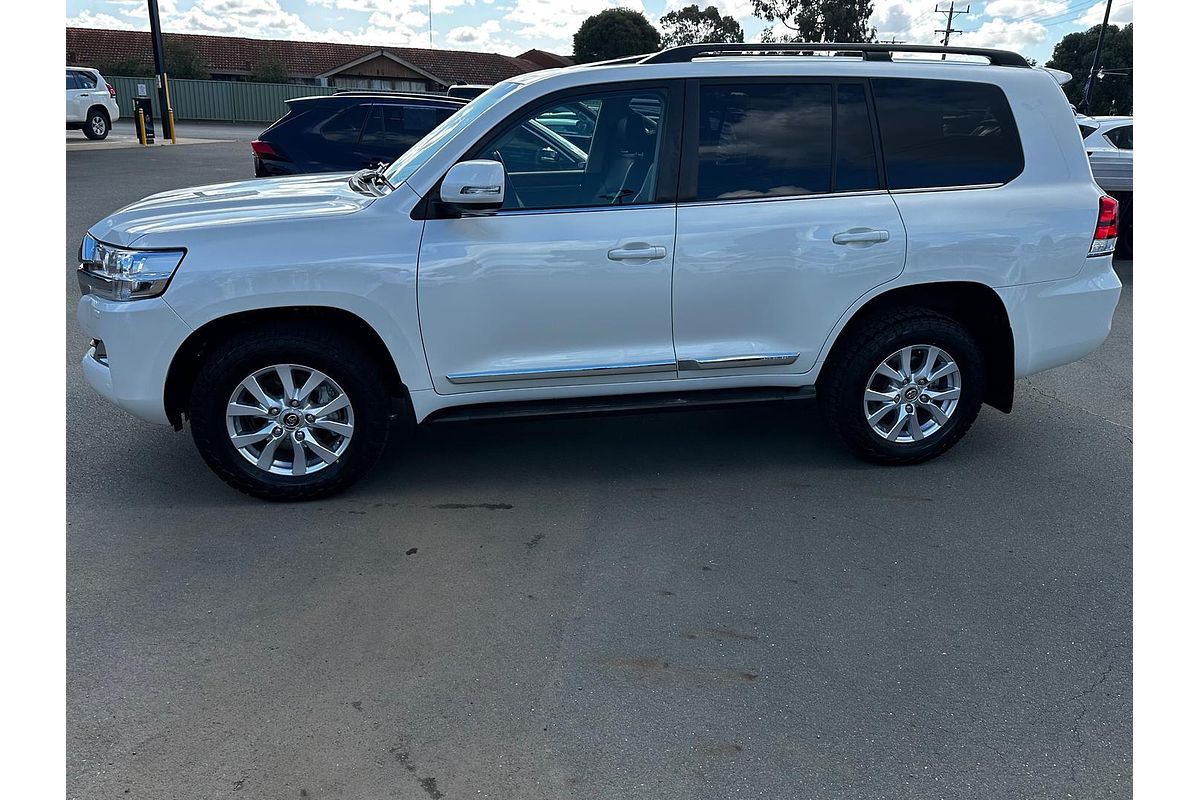 2021 Toyota Landcruiser Sahara VDJ200R