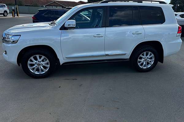 2021 Toyota Landcruiser Sahara VDJ200R