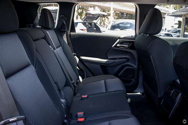 2023 Mitsubishi Outlander ES ZM