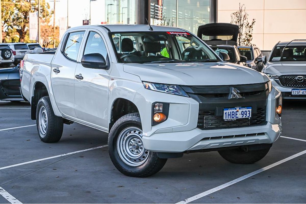 2019 Mitsubishi Triton GLX MR 4X4