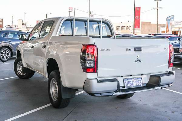 2019 Mitsubishi Triton GLX MR 4X4