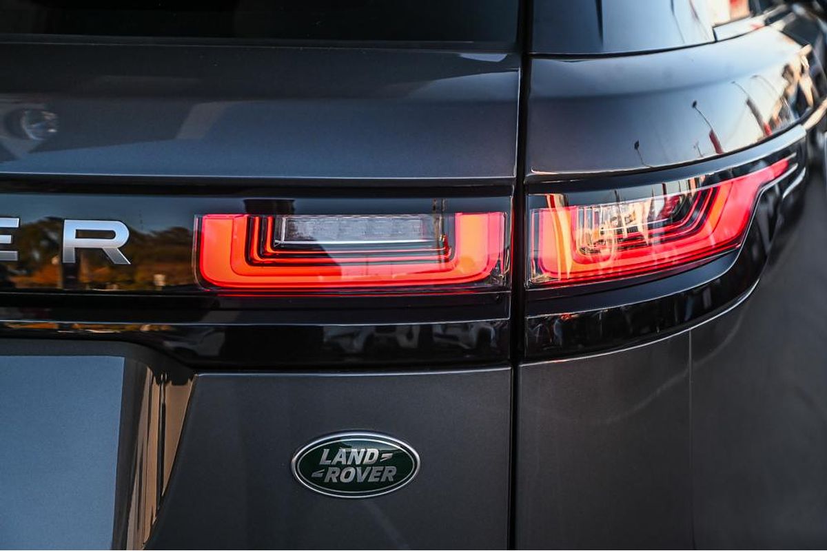 2019 Land Rover Range Rover Velar D240 SE L560