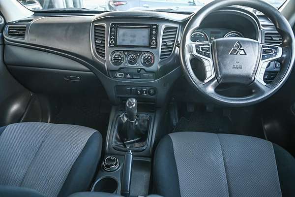 2019 Mitsubishi Triton GLX MR 4X4