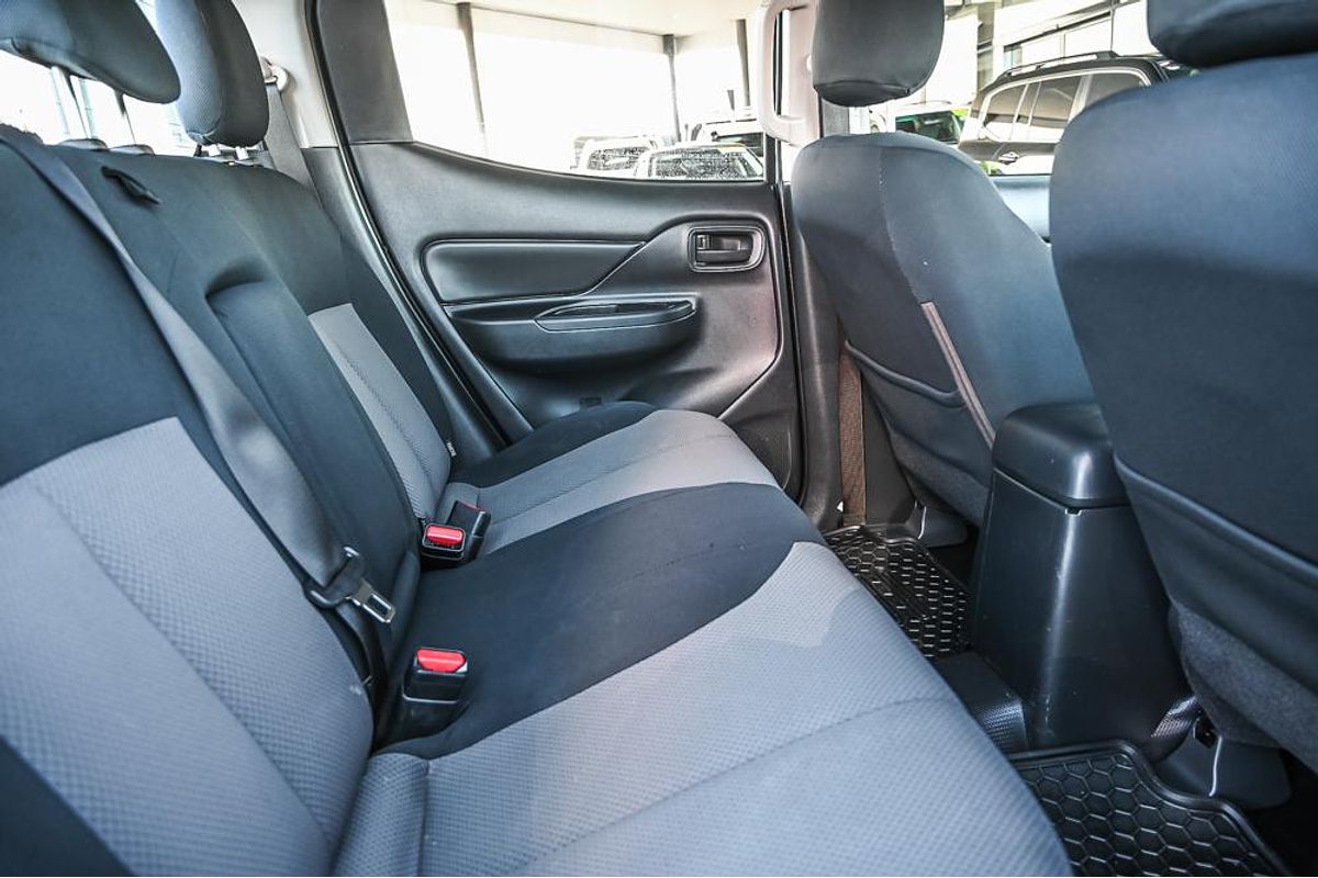 2019 Mitsubishi Triton GLX MR 4X4