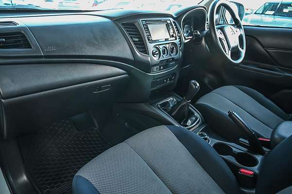 2019 Mitsubishi Triton GLX MR 4X4