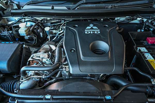 2019 Mitsubishi Triton GLX MR 4X4