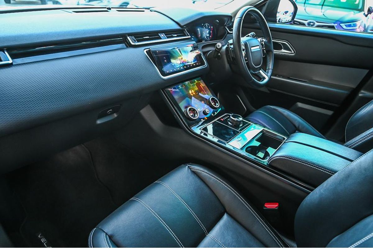 2019 Land Rover Range Rover Velar D240 SE L560