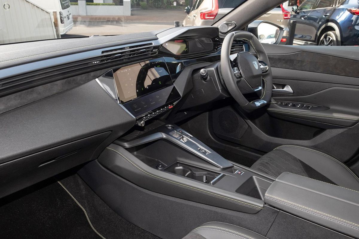 2025 Peugeot 308 GT Hybrid P51